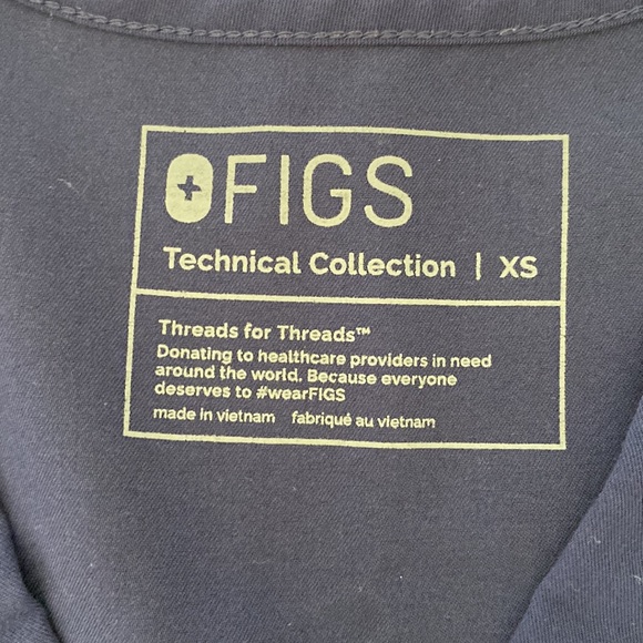 Figs Scrubs Set Navy Catarina One Pocket Top and Yola Scrub Pants Scrub Set XS S - Picture 3 of 15